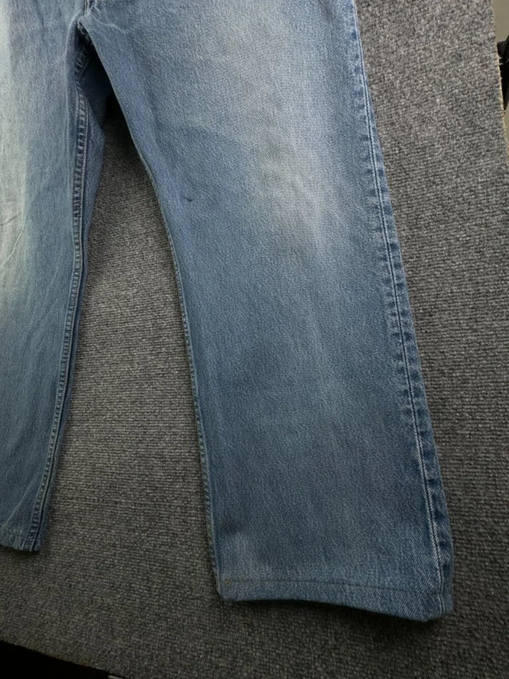 VTG Levi’s 501 Button Fly Denim Jeans Blue ACTL 38x27 Red Tab USA Classic Adult